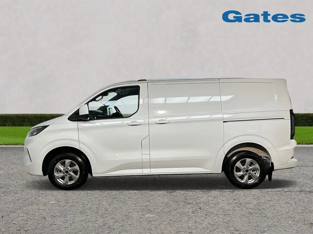 Used Ford Transit Custom Limited 136 HP (100 kW) 2026 White Van