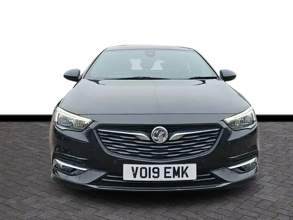 Used Vauxhall Insignia SRi 165 HP (121 kW) 2019 Black Hatchback