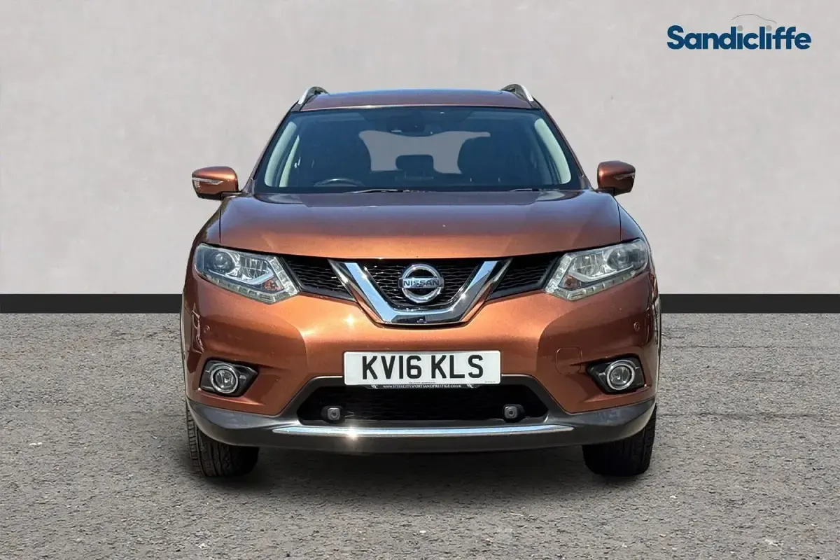 Used Nissan X-Trail Tekna 130 HP (95 kW) 2015 Orange SUV