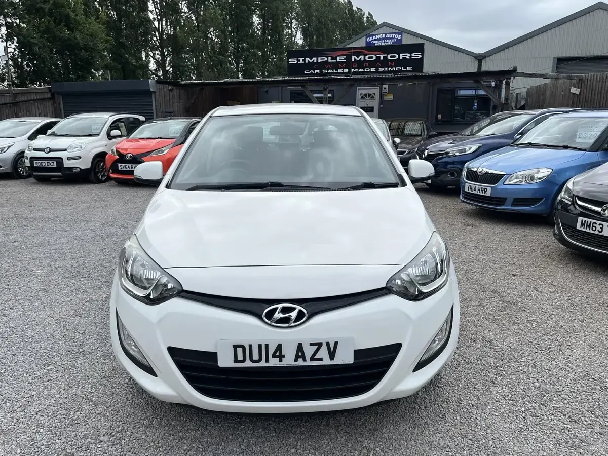 Used Hyundai i20 Active 2014 White Hatchback