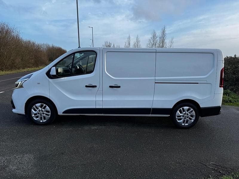 Used Renault Trafic 145 HP (106 kW) 2021 White MPV