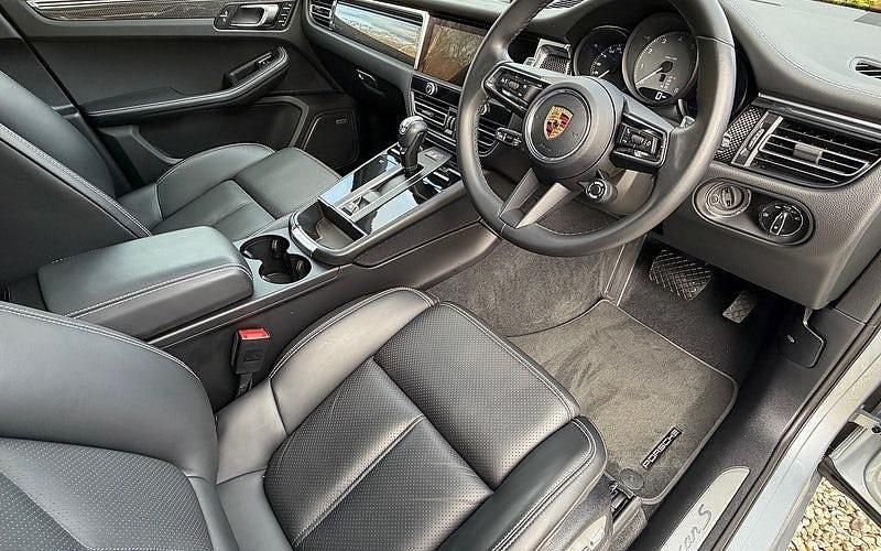 Used Porsche Macan S 379 HP (278 kW) 2025 SUV
