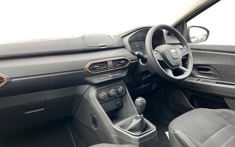 Used Dacia Sandero Essentiel 91 HP (66 kW) 2022 Hatchback