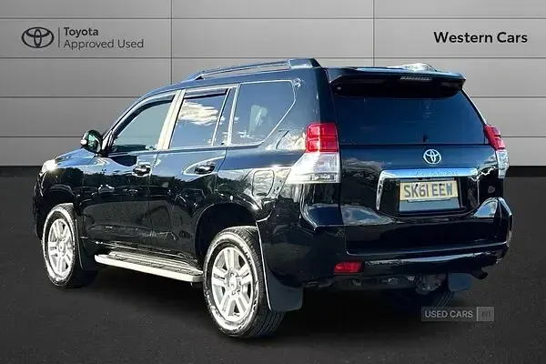 Used Toyota Land Cruiser 190 HP (139 kW) 2012 Black Estate