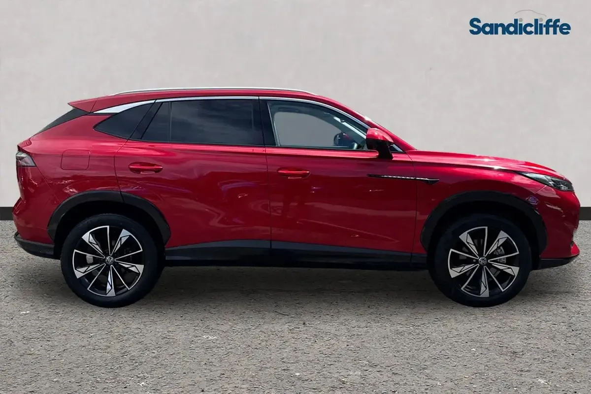 Used MG HS Trophy 169 HP (124 kW) 2024 Tri coat  dynamic red SUV