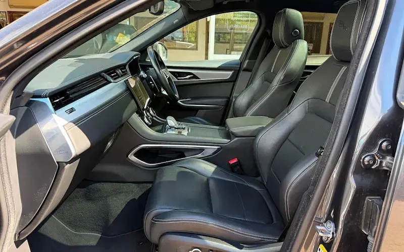 Used Jaguar F-Pace R-Dynamic 250 HP (183 kW) 2021 Grey SUV