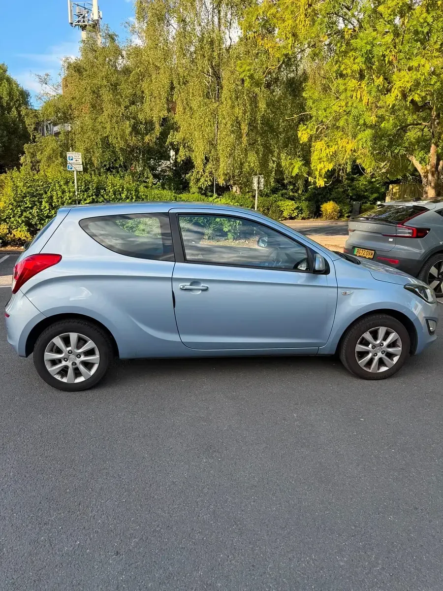 Used Hyundai i20 Active 86 HP (63 kW) 2013 Blue Hatchback