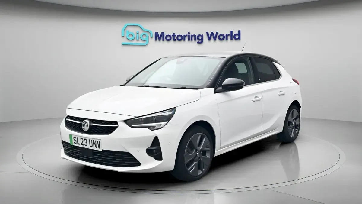 Used Vauxhall Corsa-e Ultimate 100 kW (136 HP) 2023 White Hatchback