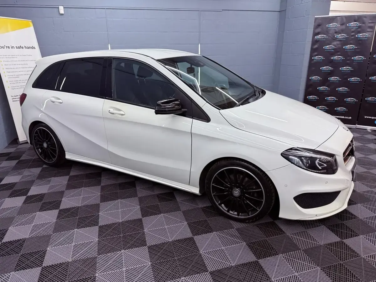 Used Mercedes B180 AMG line 2017 White Hatchback