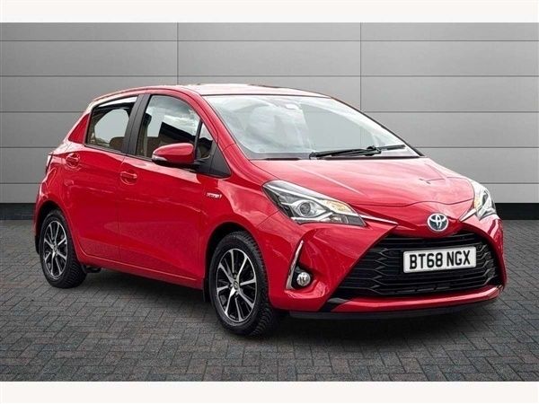 Used 2018 Toyota Yaris Hatchback | £12,995 (Fair price) - Image 1/3