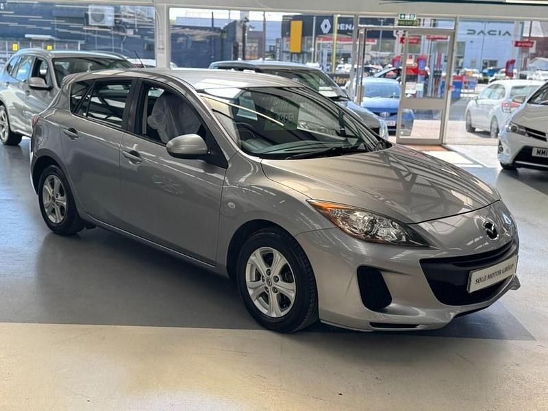 Begagnad Mazda 3 115 HK (84 kW) 2012 Silver Halvkombi