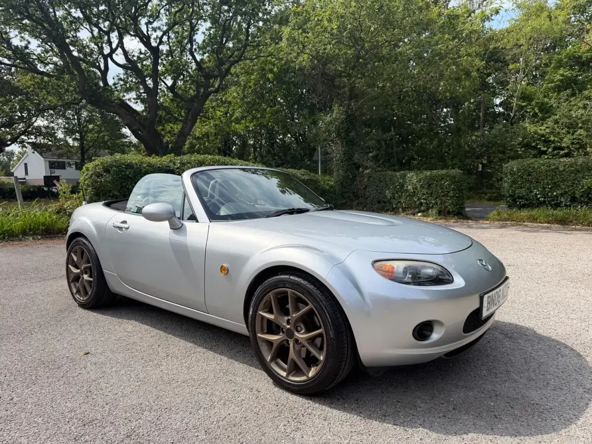 Used Mazda MX5 126 HP (92 kW) 2006 Silver Cabriolet