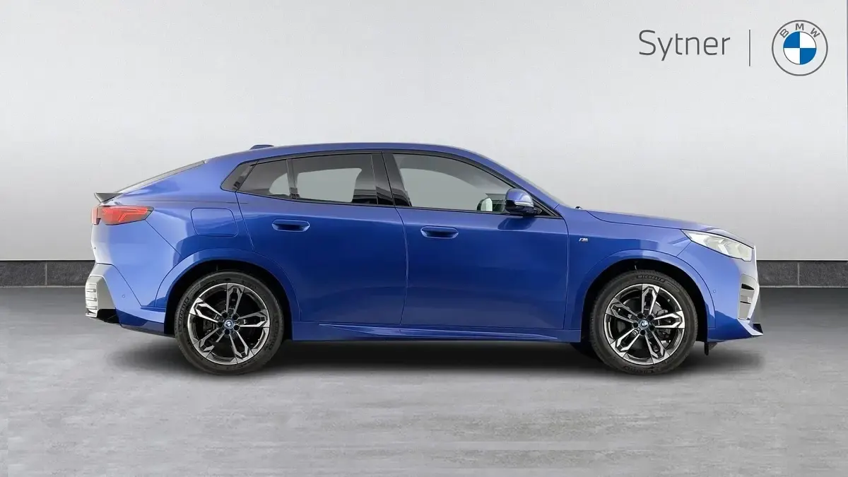 Used BMW iX2 M Sport 227 kW (309 HP) 2024 Blue SUV