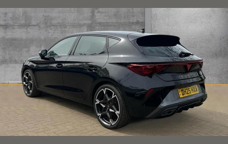 Used Cupra Leon 147 HP (108 kW) 2025 Black Hatchback