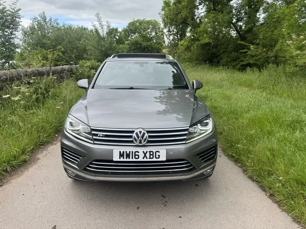 Used VW Touareg R-line 262 HP (192 kW) 2016 Grey SUV