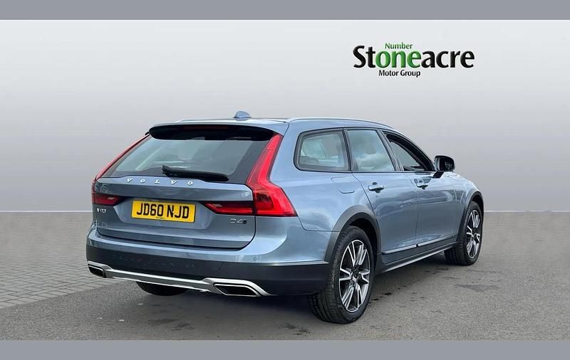 Used Volvo V90 CC Plus 190 HP (139 kW) 2020 Blue Estate