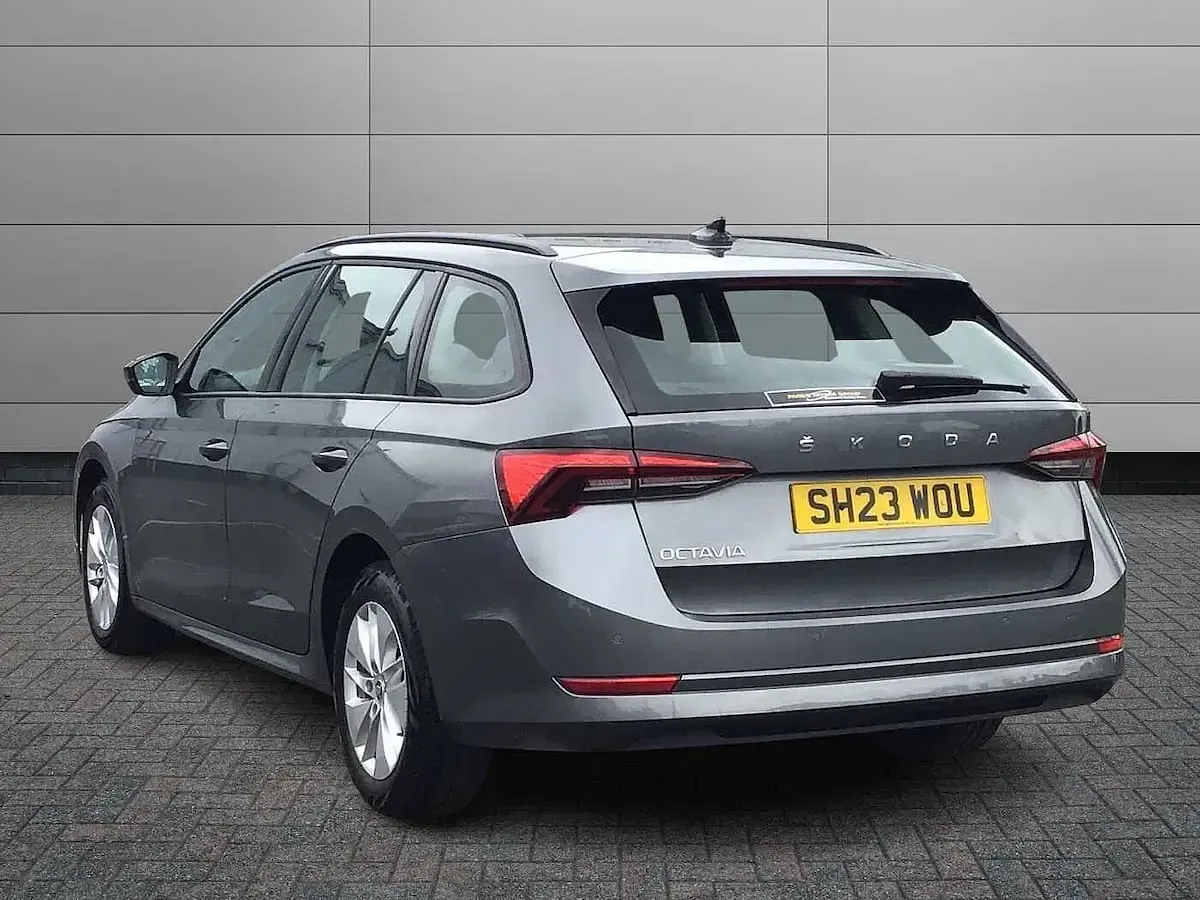 Used Skoda Octavia SE 81 HP (59 kW) 2023 Graphite grey metallic Estate
