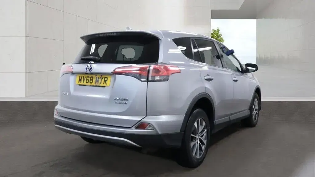 Used Toyota RAV4 2018 Silver SUV
