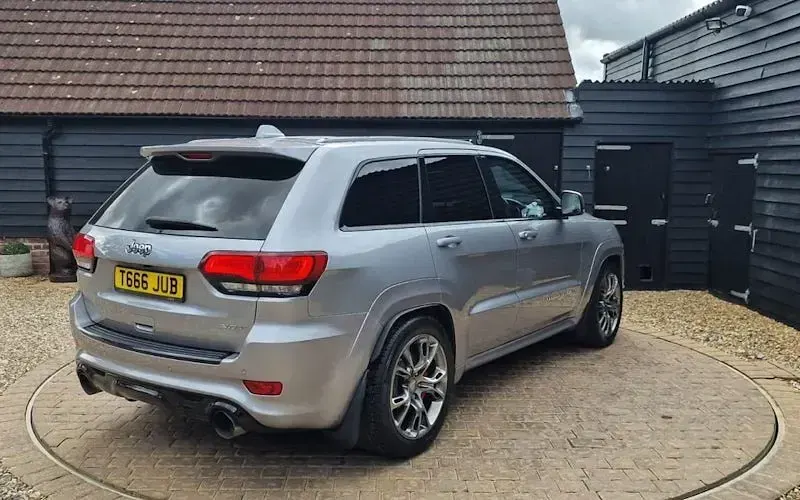 Usado Jeep Grand Cherokee SRT 468 HP (344 kW) 2017 Cinzento SUV