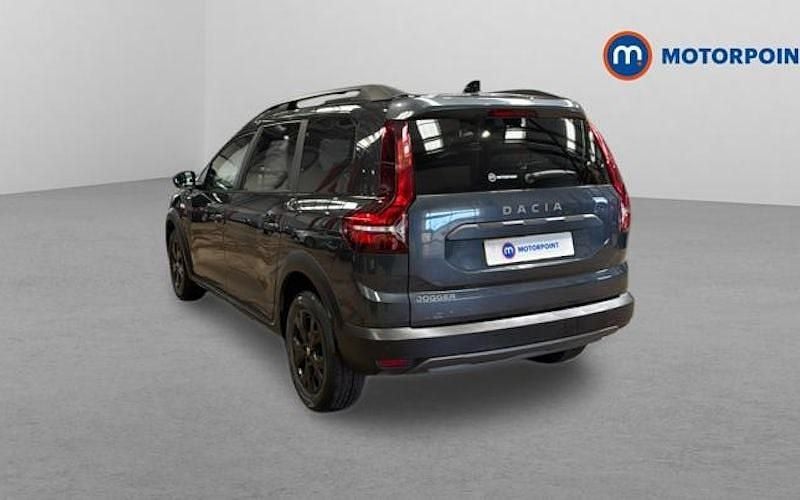Used Dacia Jogger Extreme 110 HP (80 kW) 2023 Grey MPV