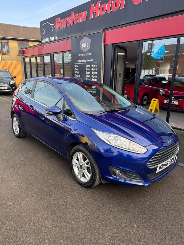 Used Ford Fiesta Zetec 82 HP (60 kW) 2016 Blue Hatchback