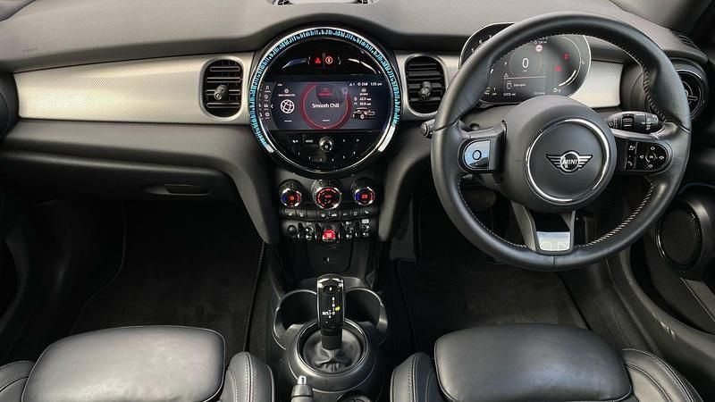 Used Mini Cooper Exclusive 134 HP (98 kW) 2023 Black Hatchback