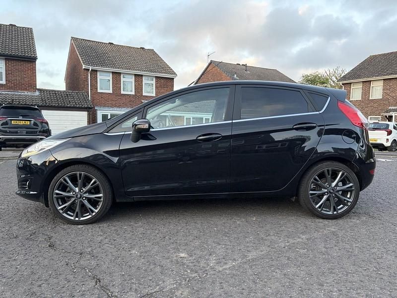Used Ford Fiesta Titanium X 125 HP (91 kW) 2014 Black Hatchback