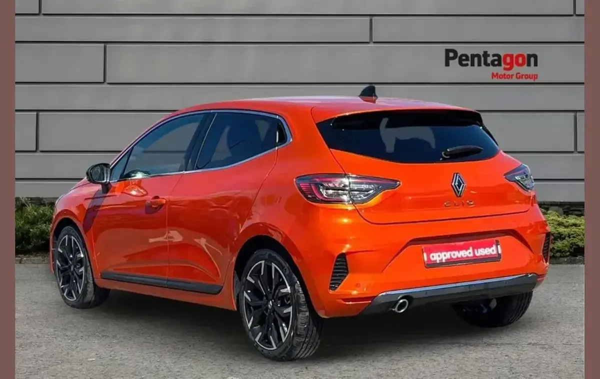 New Renault Clio Techno 88 HP (64 kW) 2026 Orange Hatchback