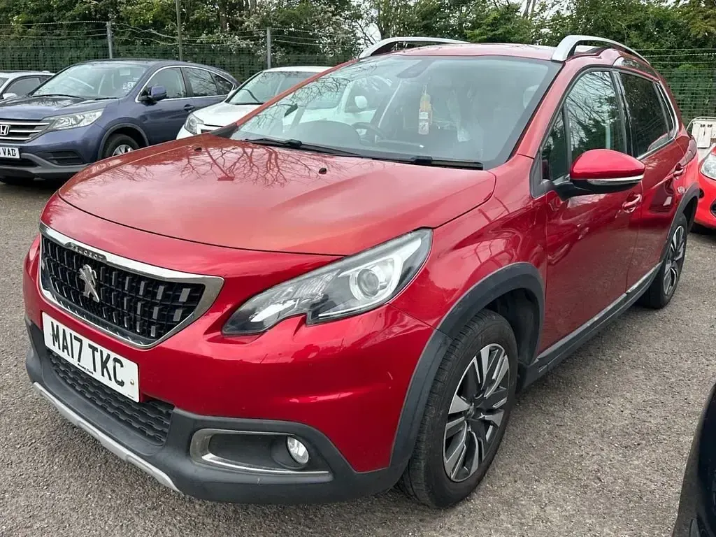 Käytetty Peugeot 2008 Allure 82 HP (60 kW) 2017 Punainen Katumaasturi