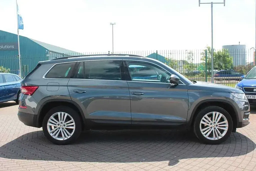Used Skoda Kodiaq SE L 150 HP (110 kW) 2020 Quartz grey metallic SUV