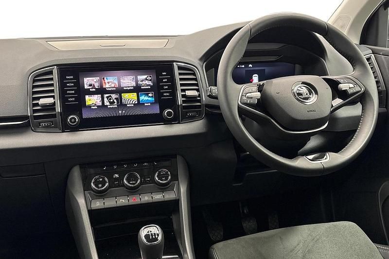 Used Skoda Karoq SE L 85 HP (62 kW) 2024 Graphite grey metallic SUV