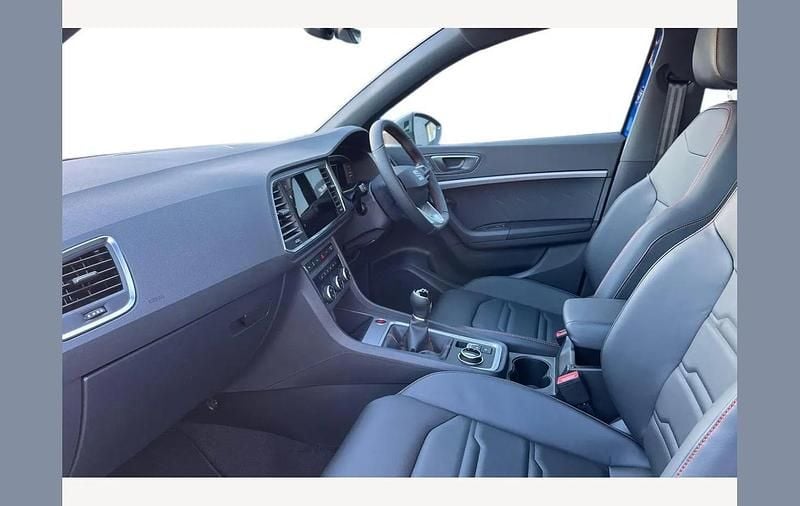 Käytetty Seat Ateca Black Edition 150 HP (110 kW) 2026 Sininen Katumaasturi