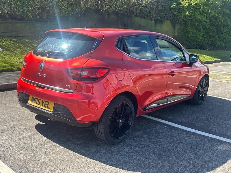 Usado Renault Clio IV Dynamique 2015 Vermelho Citadino
