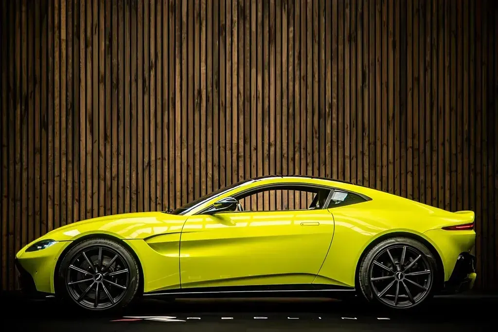 Used Aston Martin V8 Vantage 510 HP (375 kW) 2018 Green Coupe