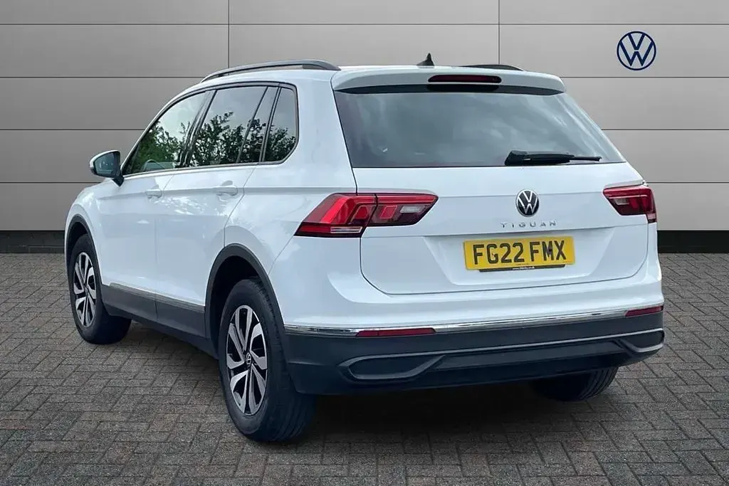 Used VW Tiguan Active 150 HP (110 kW) 2022 White SUV