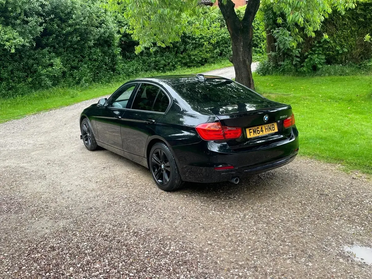 Used BMW 318 Sport Line 2015 Black Sedan