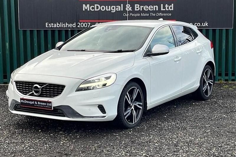 Used Volvo V40 R-Design 2019 White Hatchback