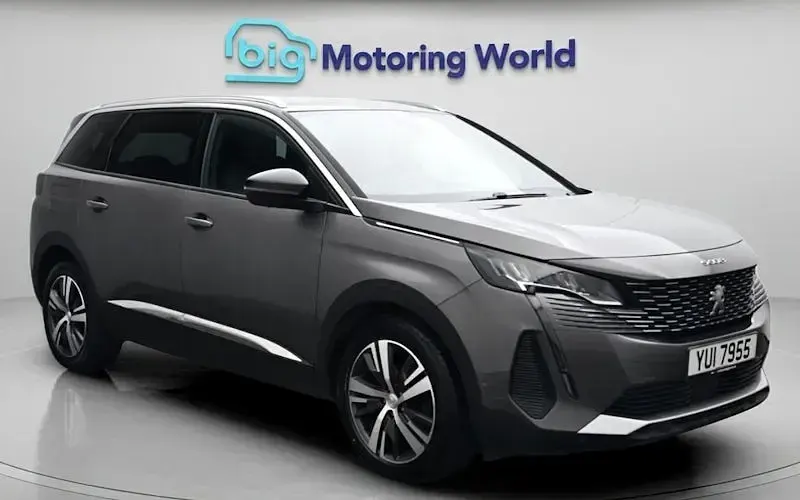 Used Peugeot 5008 Allure+ 131 HP (96 kW) 2023 SUV