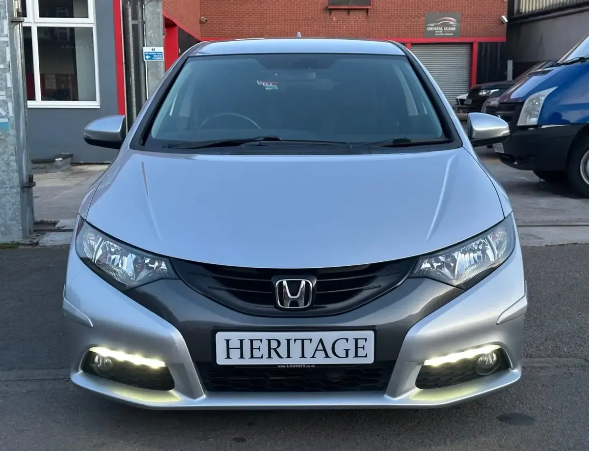 Używany Honda Civic ES 2012 Srebrny Hatchback