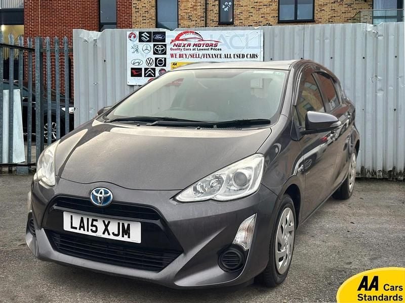 Second-hand Toyota Yaris Hybrid 100 CP (73 kW) 2015 Gri Hatchback