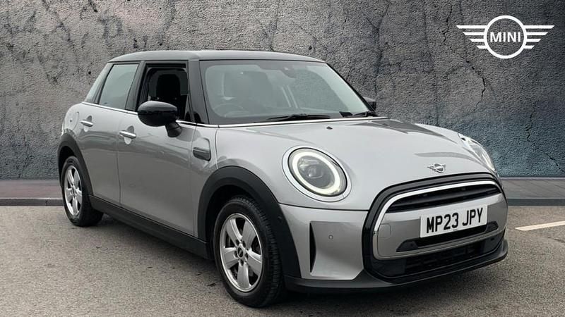 Used Mini Cooper Classic 134 HP (98 kW) 2023 Silver Hatchback