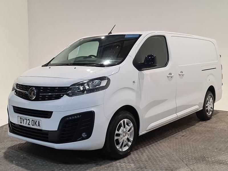 Used Vauxhall Vivaro Sportive 100 HP (73 kW) 2022 White MPV