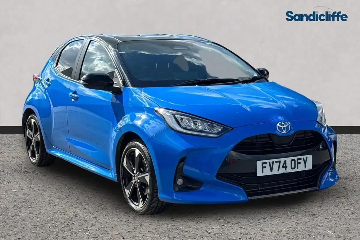 Usado Toyota Yaris Hybrid Edition 130 HP (95 kW) 2024 Citadino