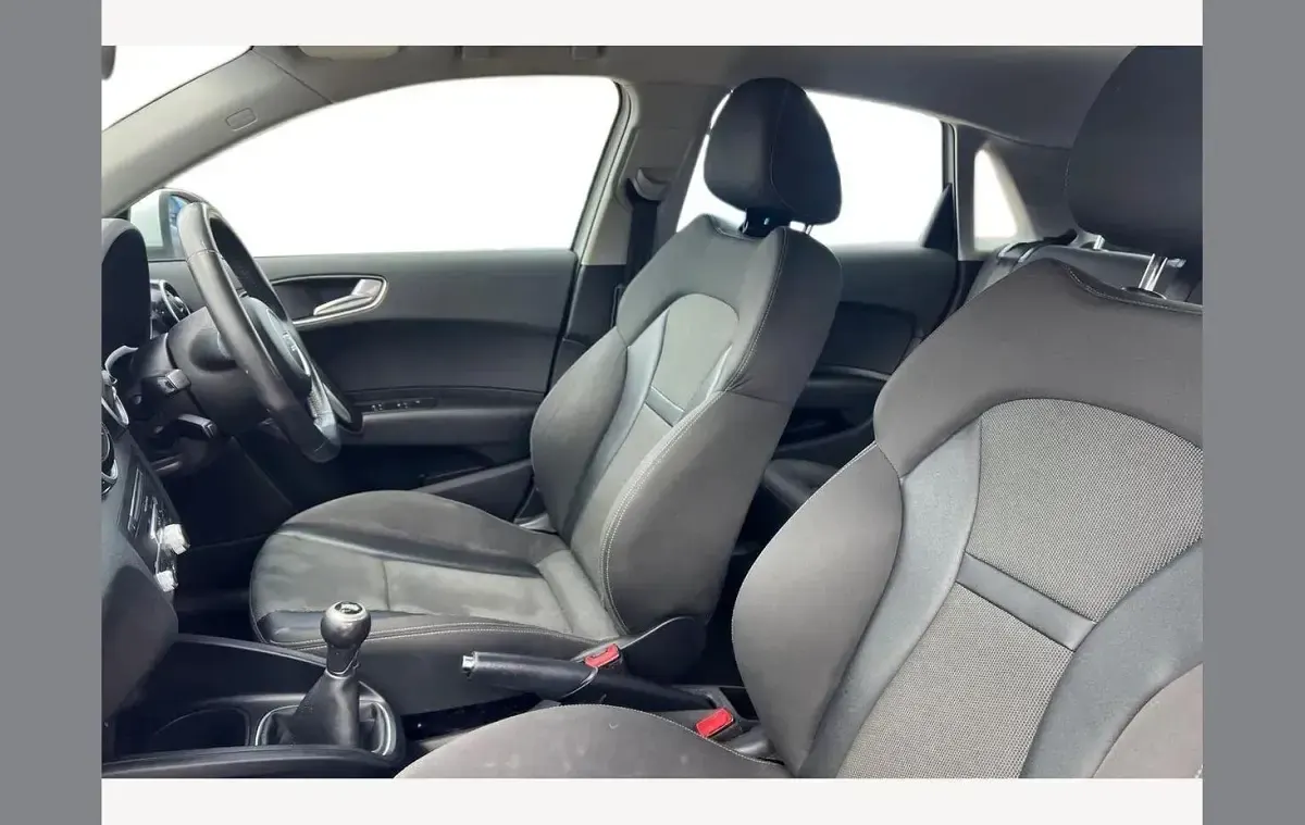 Used Audi A1 Sport 94 HP (69 kW) 2017 White Hatchback