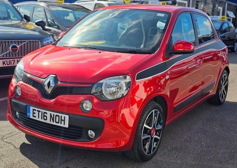 Used Renault Twingo Dynamique 90 HP (66 kW) 2016 Red Hatchback