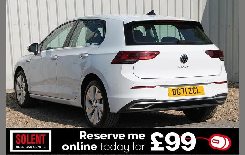 Used VW Golf VIII Style 128 HP (94 kW) 2021 White Hatchback