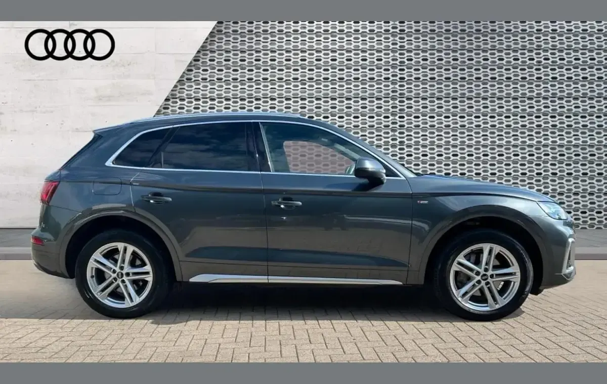 Used Audi Q5 S-Line 204 HP (150 kW) 2023 Grey SUV