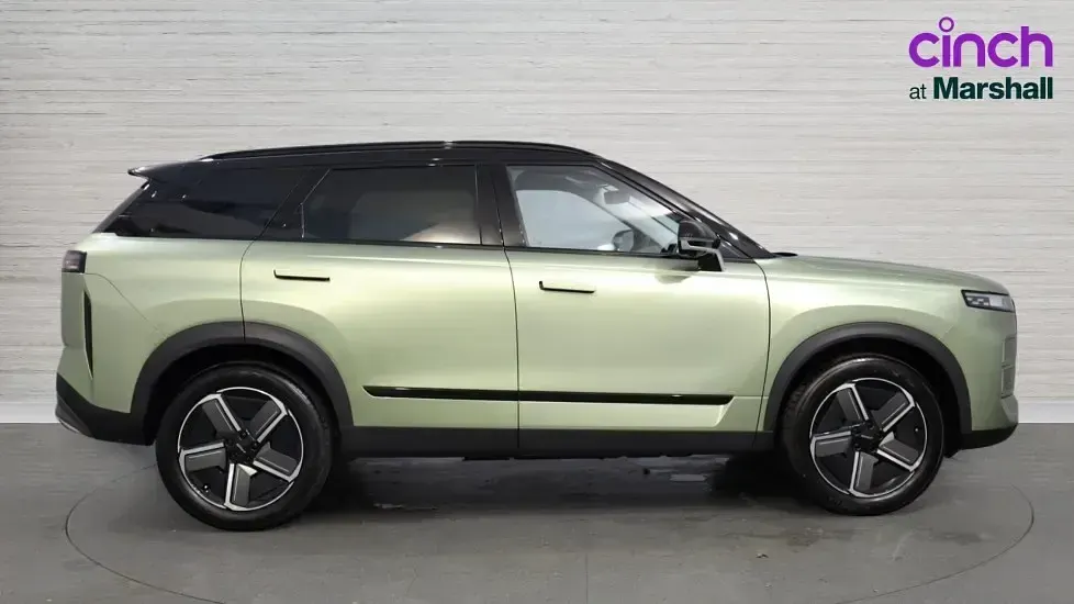 Used Jaecoo 7 147 HP (108 kW) 2026 Two tone metallic  green stone/black SUV