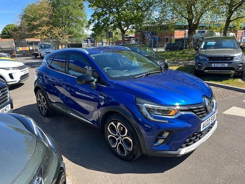 Używany Renault Captur SE 160 KM (117 kW) 2022 Niebieski SUV
