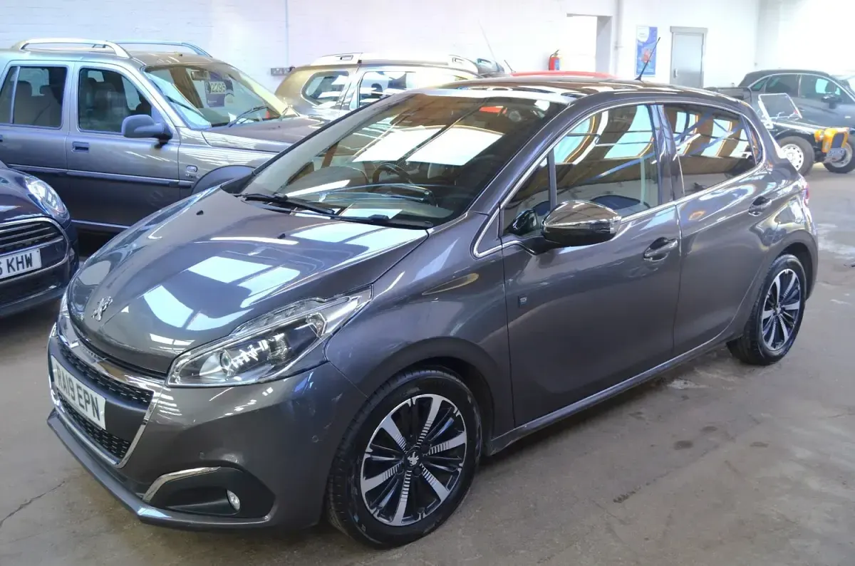 Used Peugeot 208 2019 Grey Hatchback